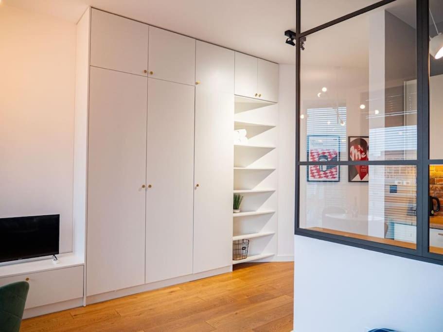 Chic Apartment In Historic Koneser Area Varsóvia Exterior foto